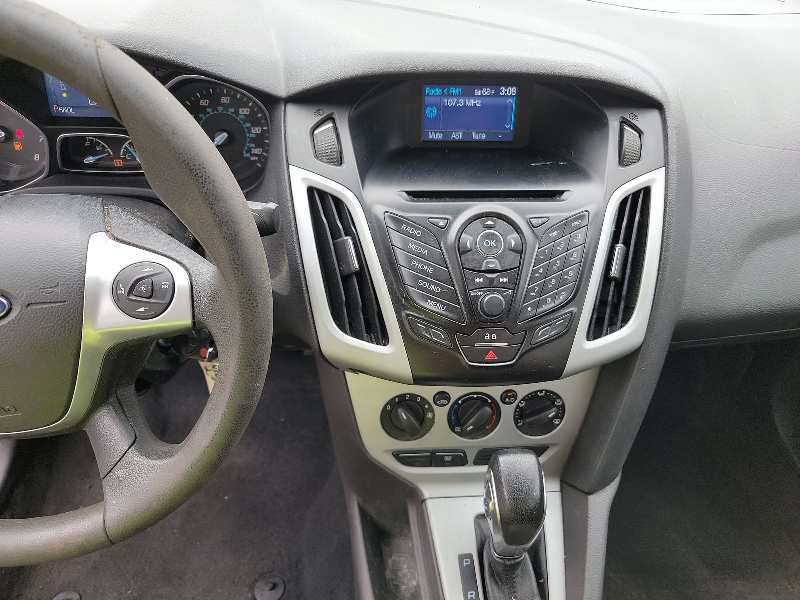 2014 Ford Focus SE FWD