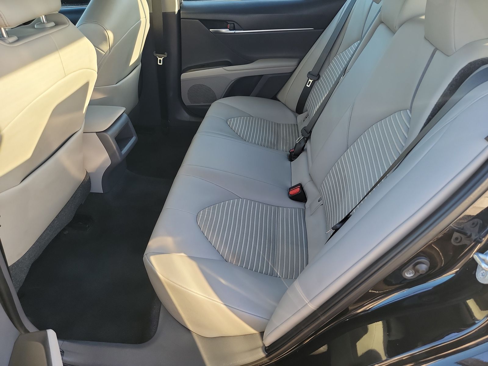 2021 Toyota Camry SE FWD