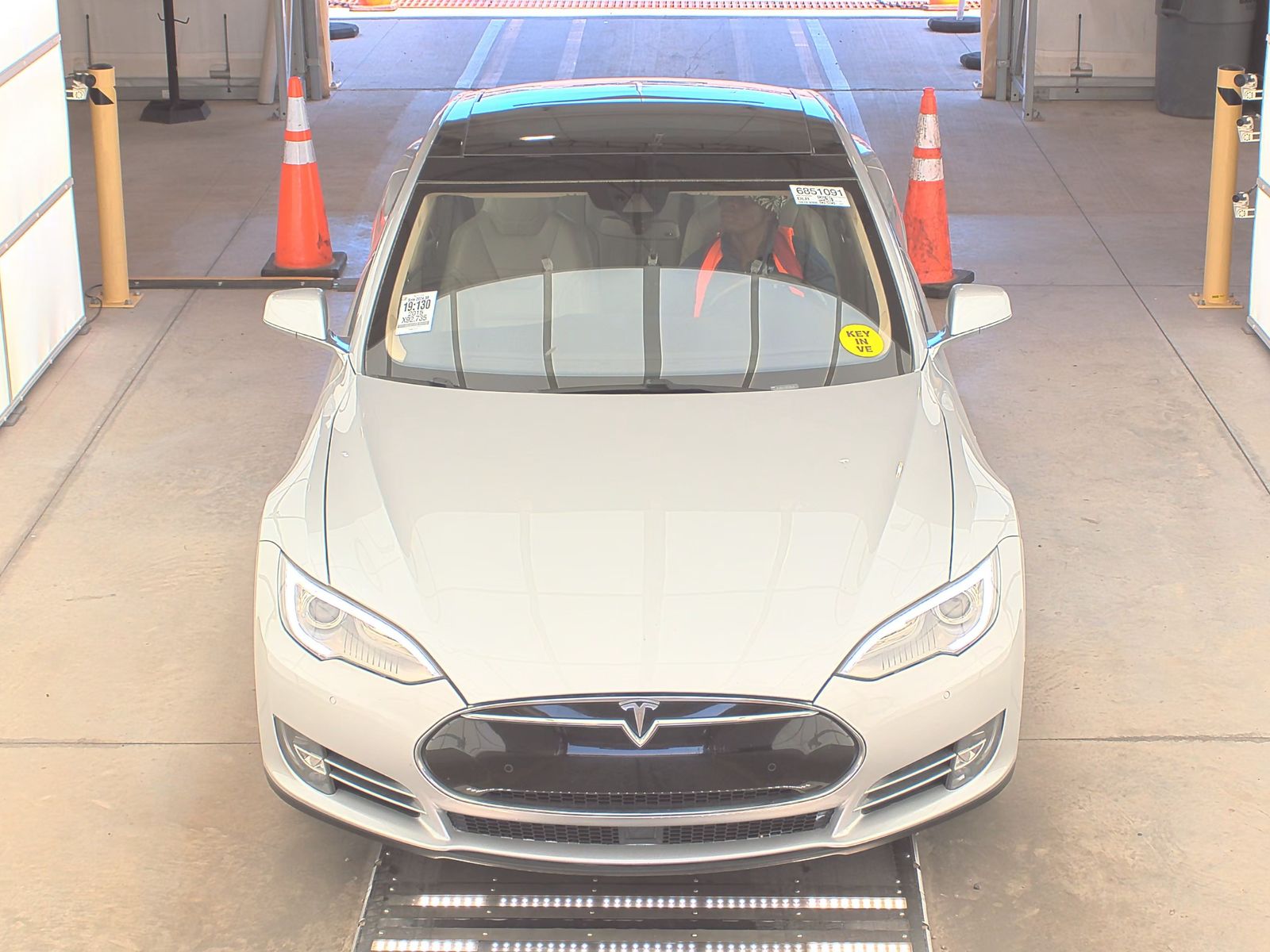 2015 Tesla Model S 85 RWD