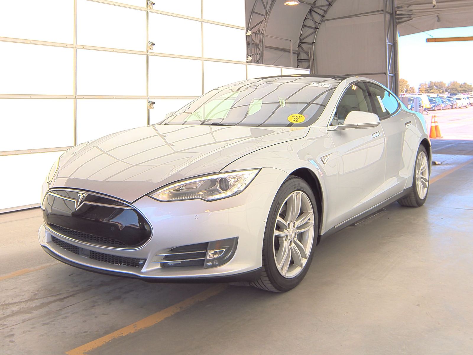 2015 Tesla Model S 85 RWD