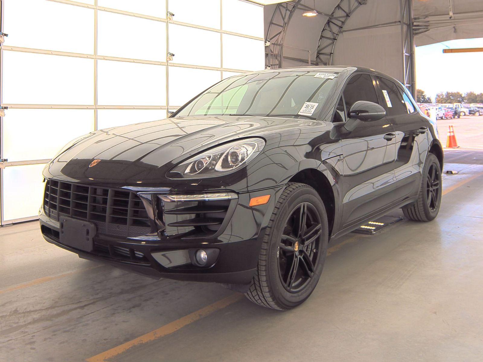 2018 Porsche Macan Base AWD