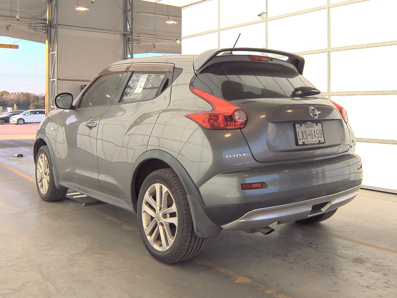 2012 Nissan JUKE SV FWD