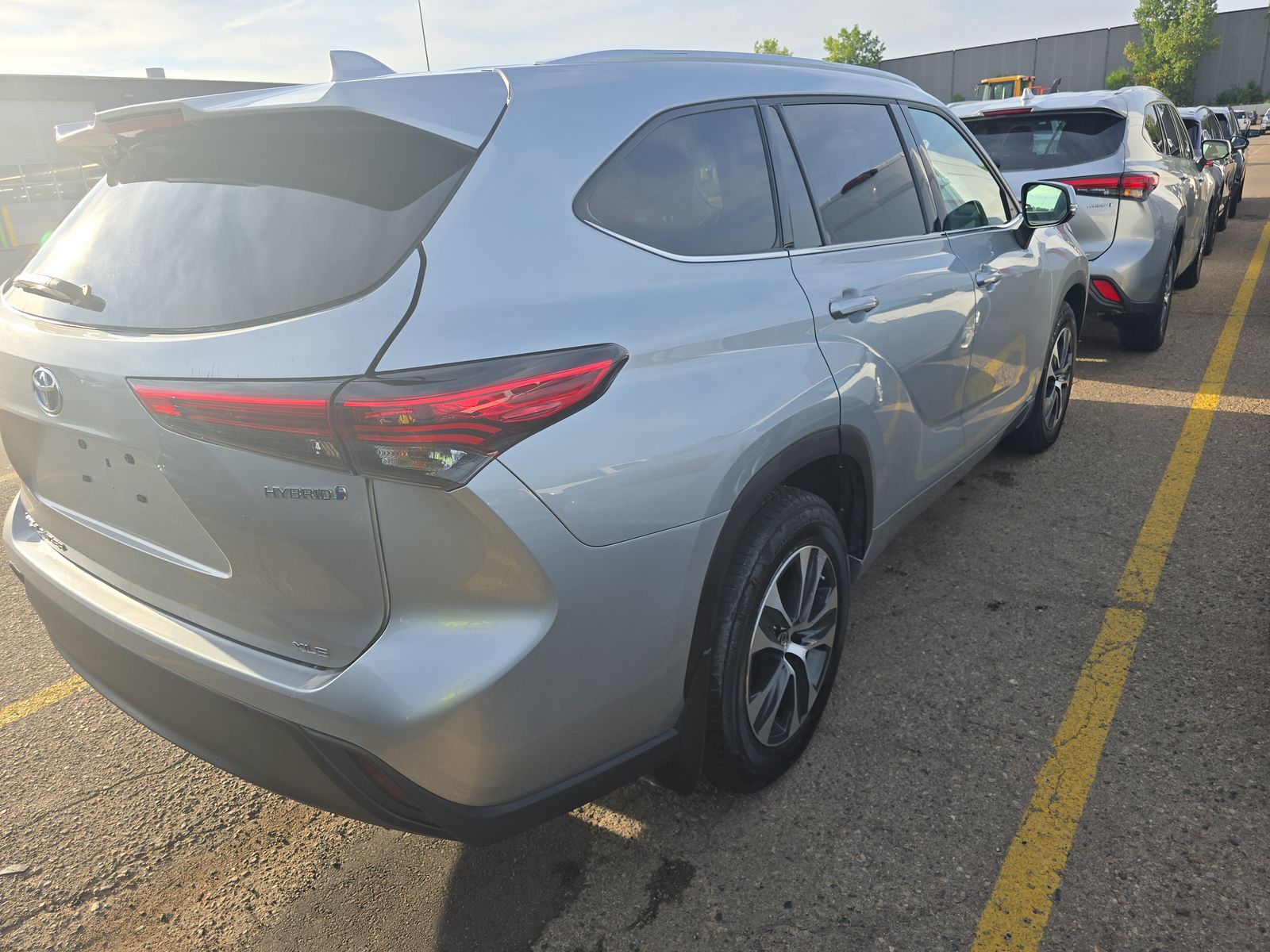 2022 Toyota Highlander Hybrid XLE AWD