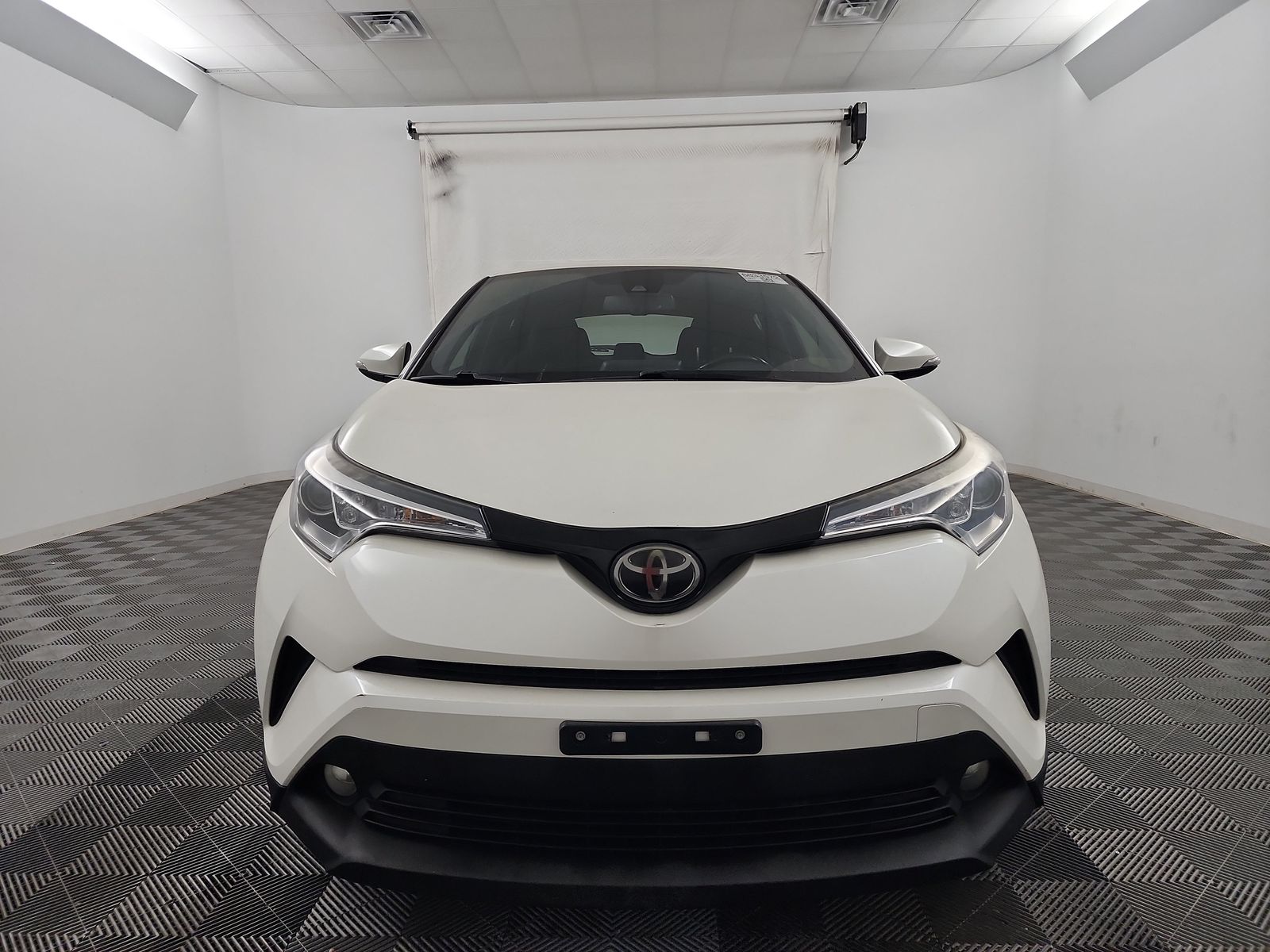 2018 Toyota C-HR XLE Premium FWD