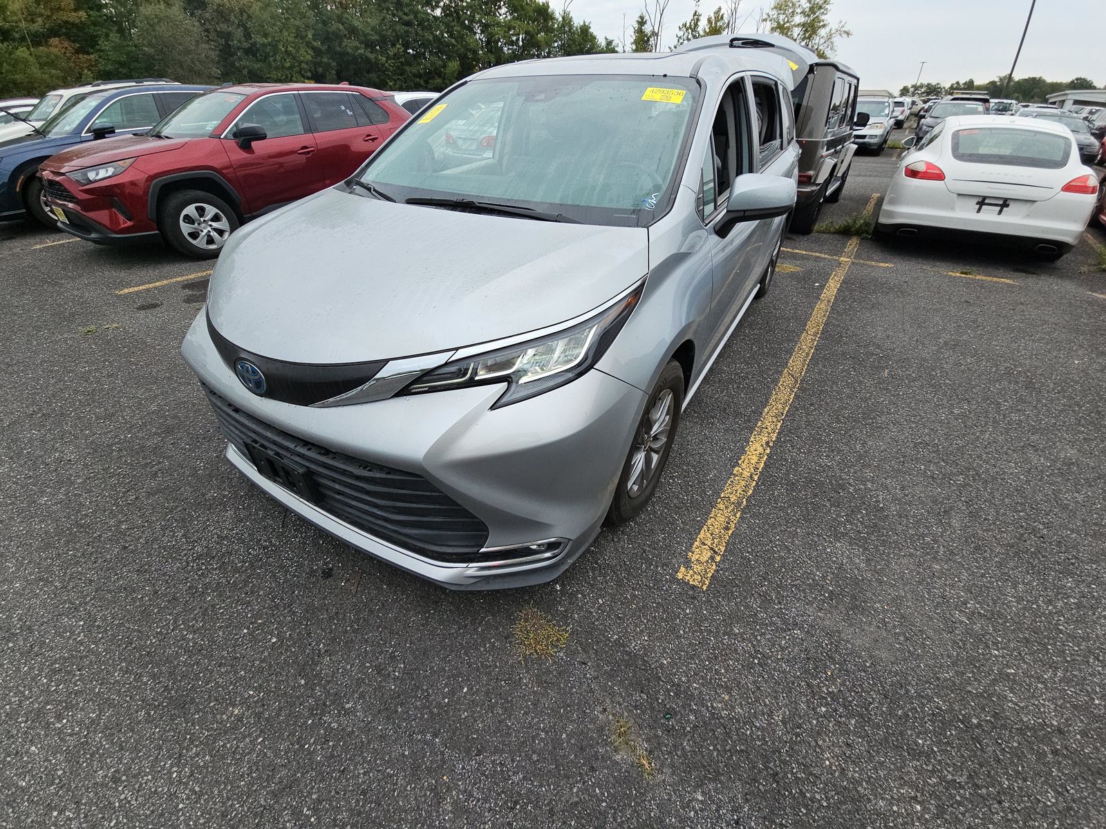 2021 Toyota Sienna LE 8-Passenger 120.5