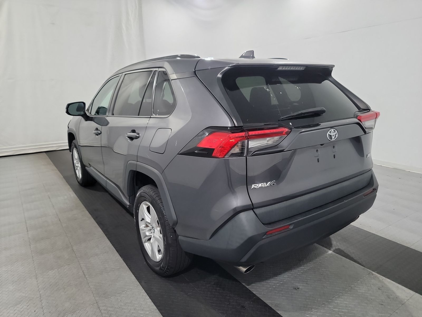 2021 Toyota RAV4 XLE FWD