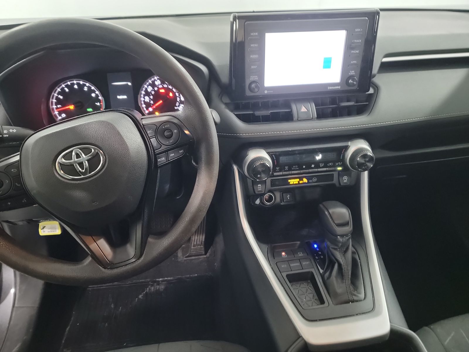 2021 Toyota RAV4 XLE FWD