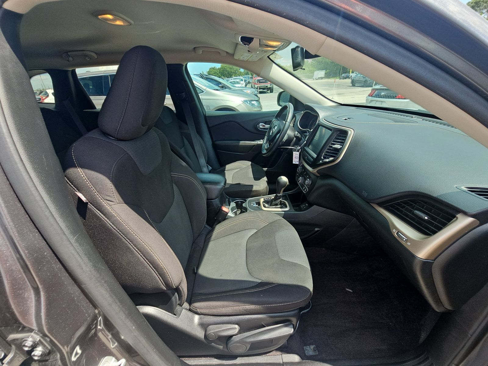 2016 Jeep Cherokee Latitude FWD