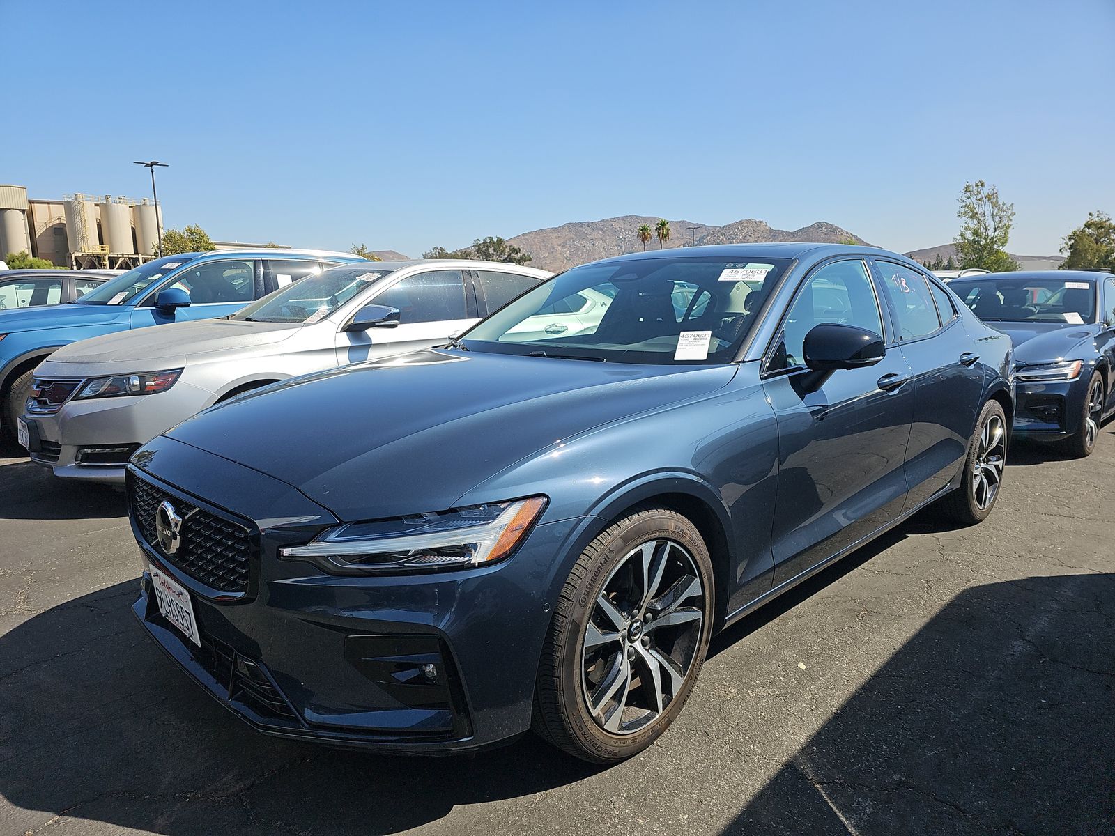 2024 Volvo S60 B5 Plus Dark