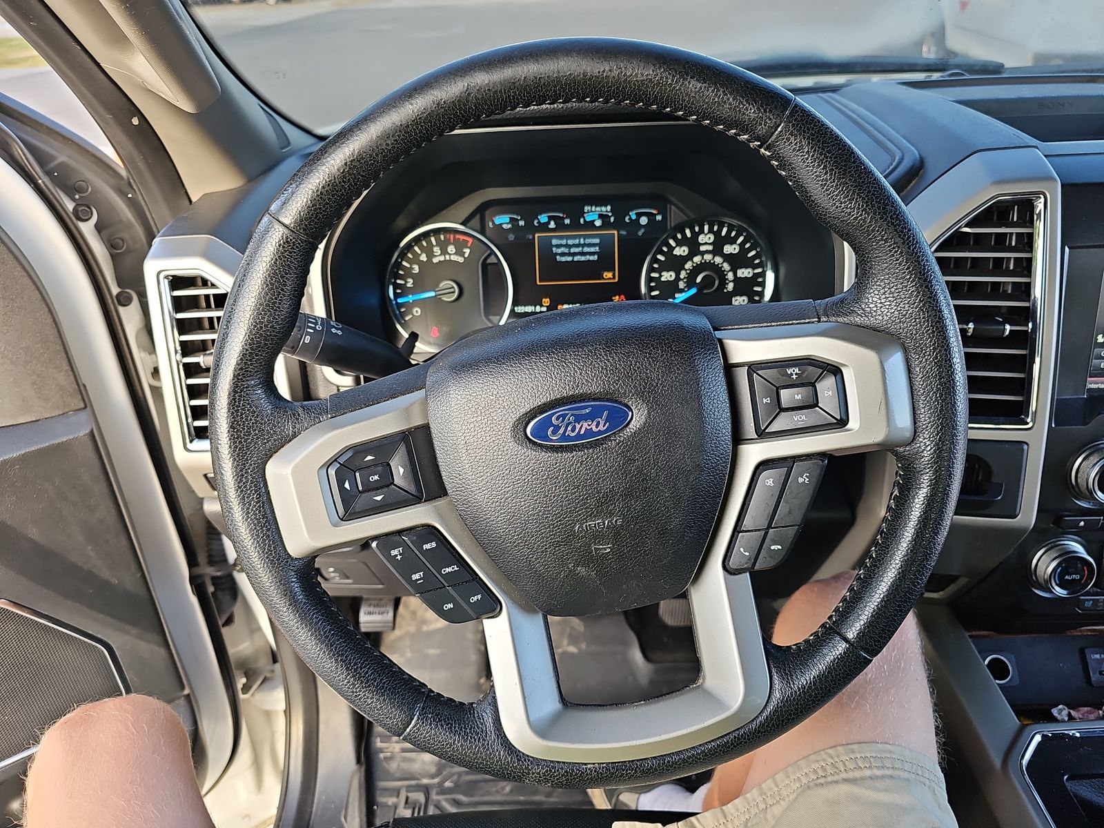 2015 Ford F-150 Lariat RWD