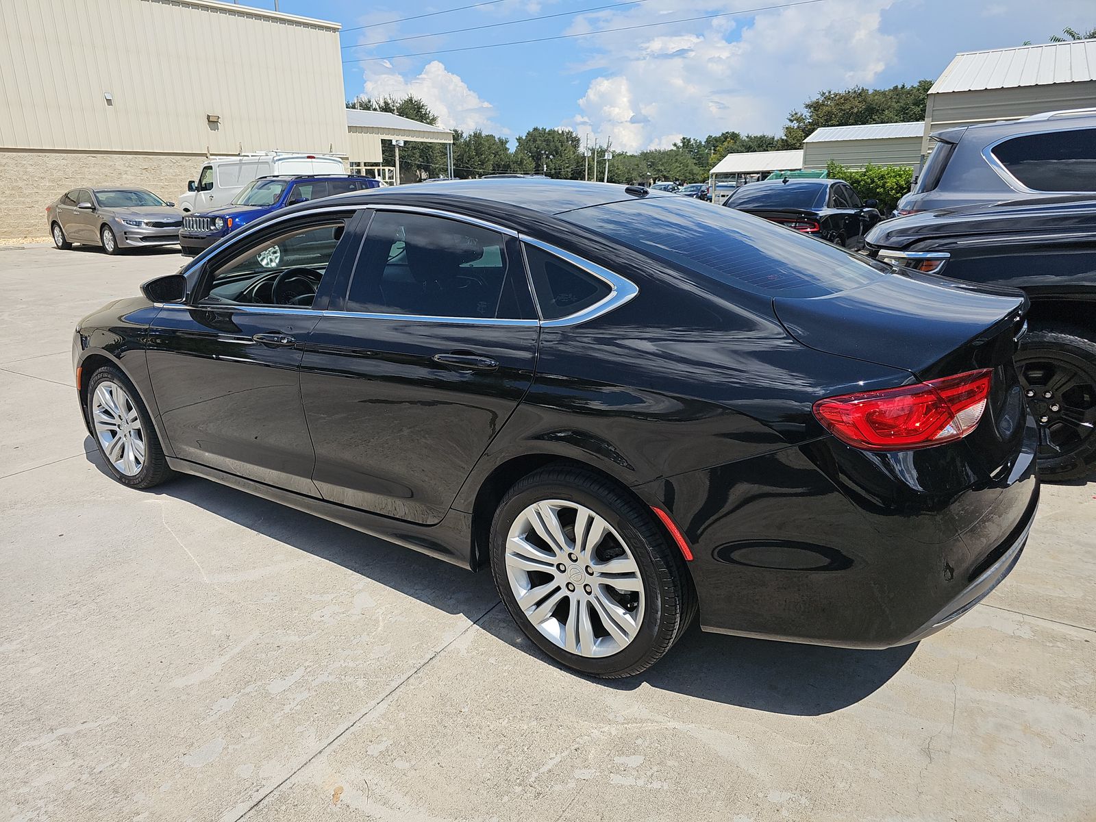 2016 Chrysler 200 Limited FWD