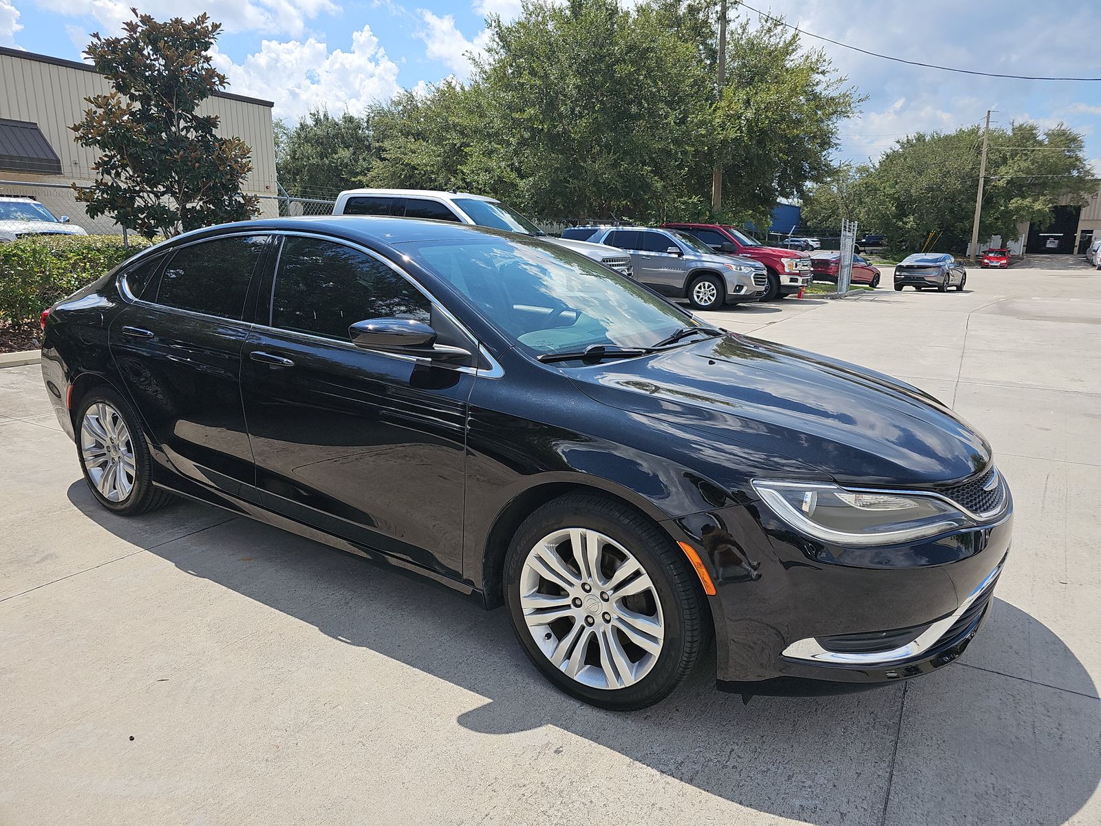 2016 Chrysler 200 Limited FWD