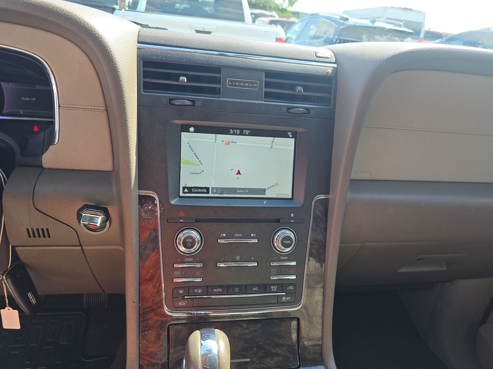 2016 Lincoln Navigator Select RWD