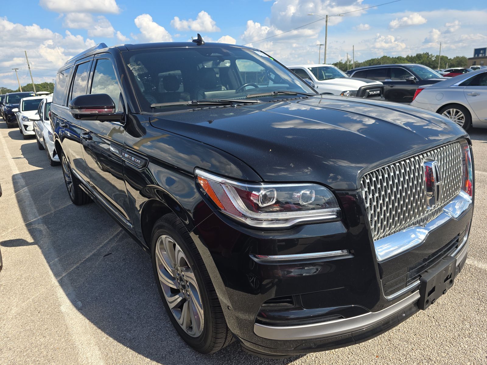 2022 Lincoln Navigator L Reserve AWD