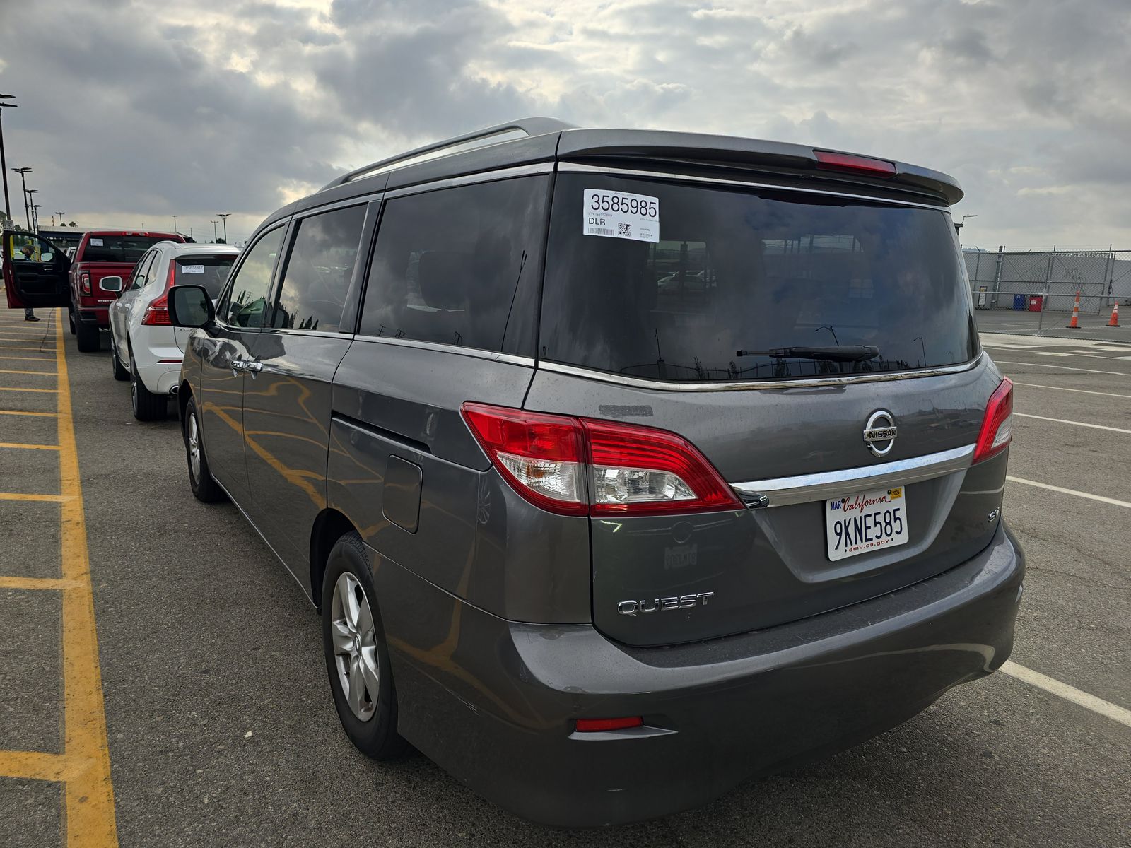 2016 Nissan Quest SV FWD