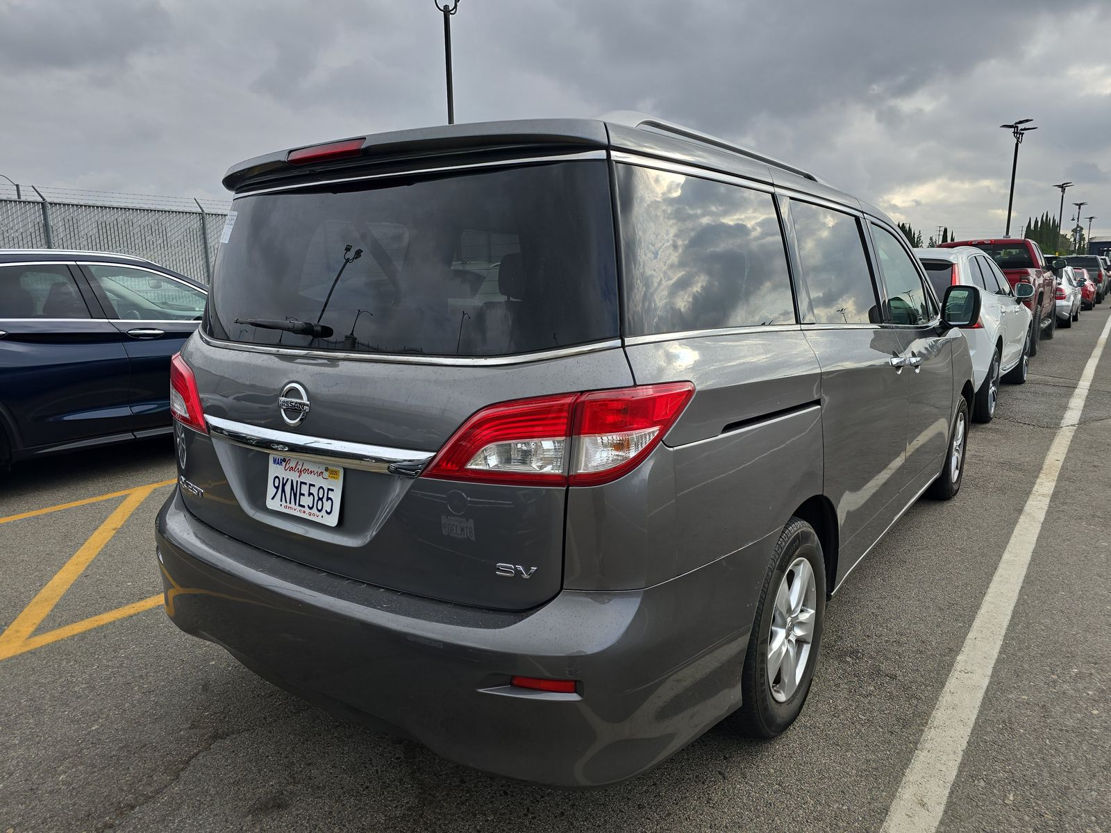 2016 Nissan Quest SV FWD