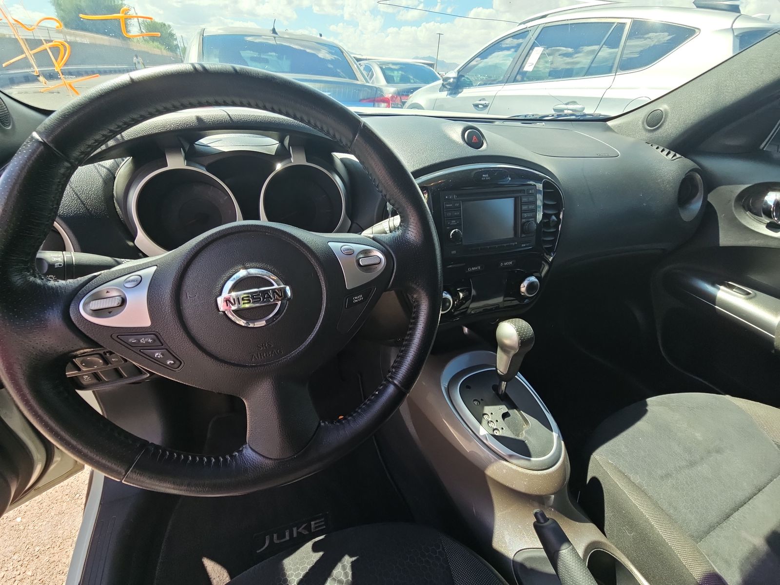 2011 Nissan JUKE SV FWD