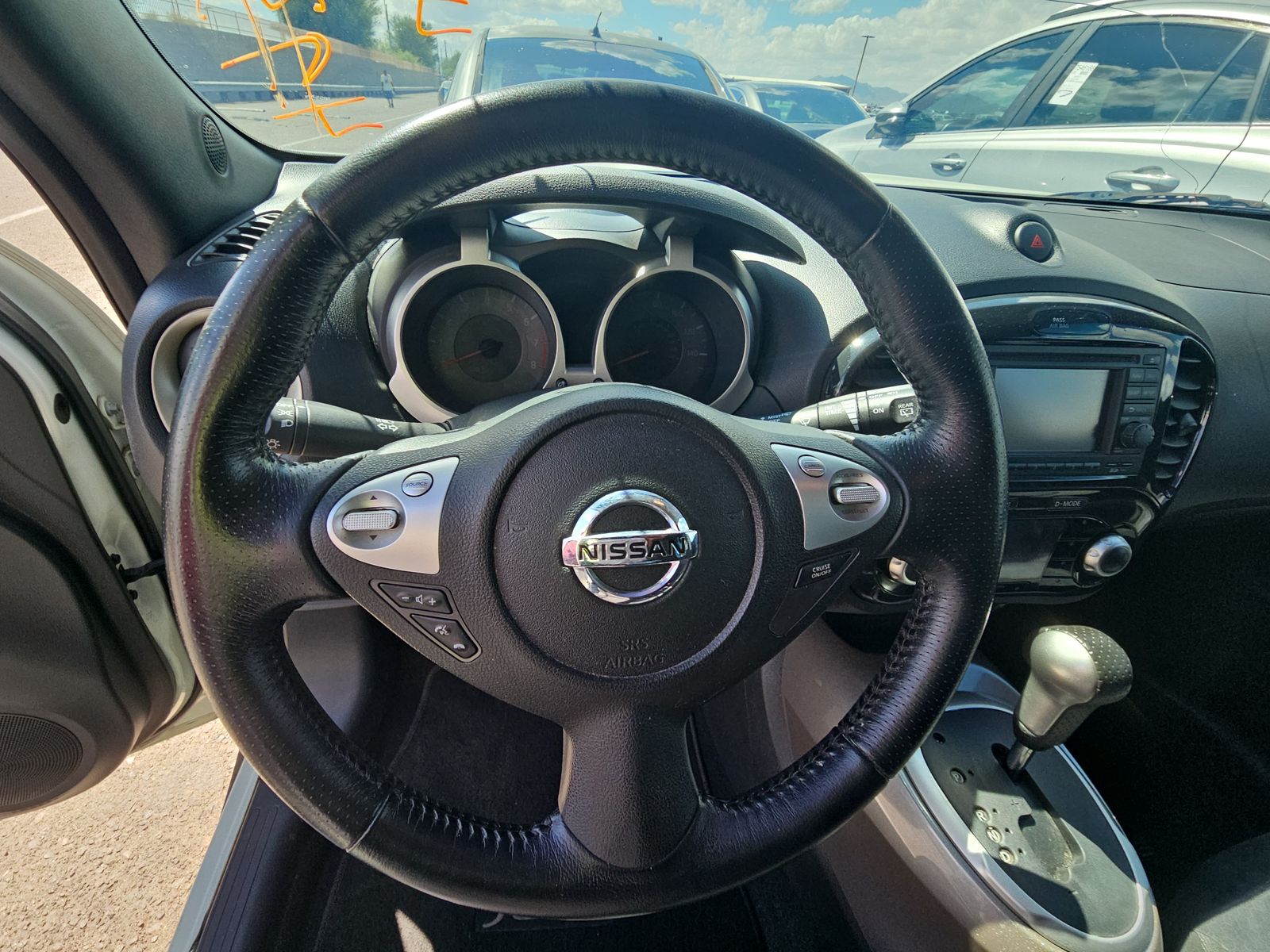 2011 Nissan JUKE SV FWD