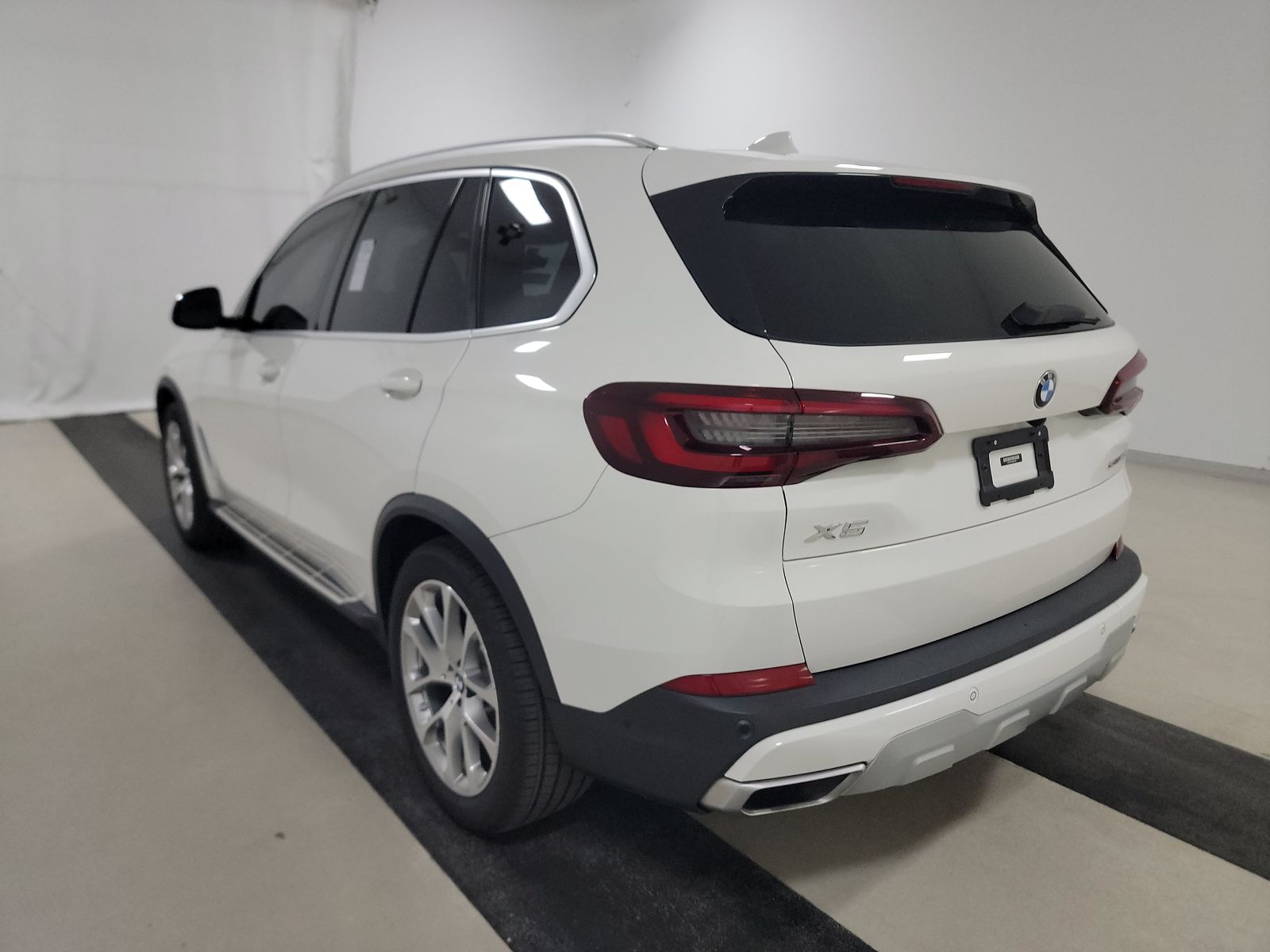 2021 BMW X5 sDrive40i RWD