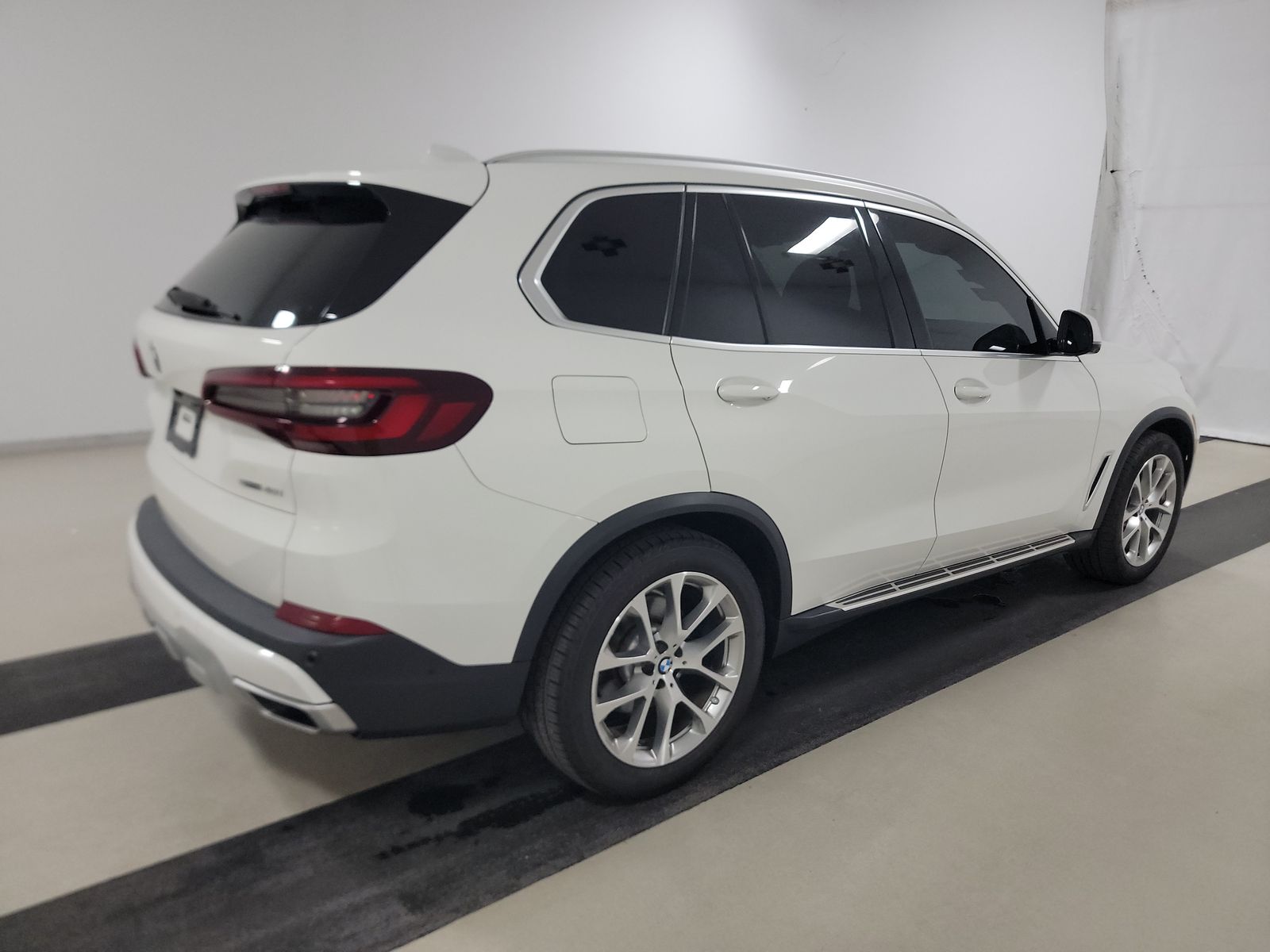 2021 BMW X5 sDrive40i RWD