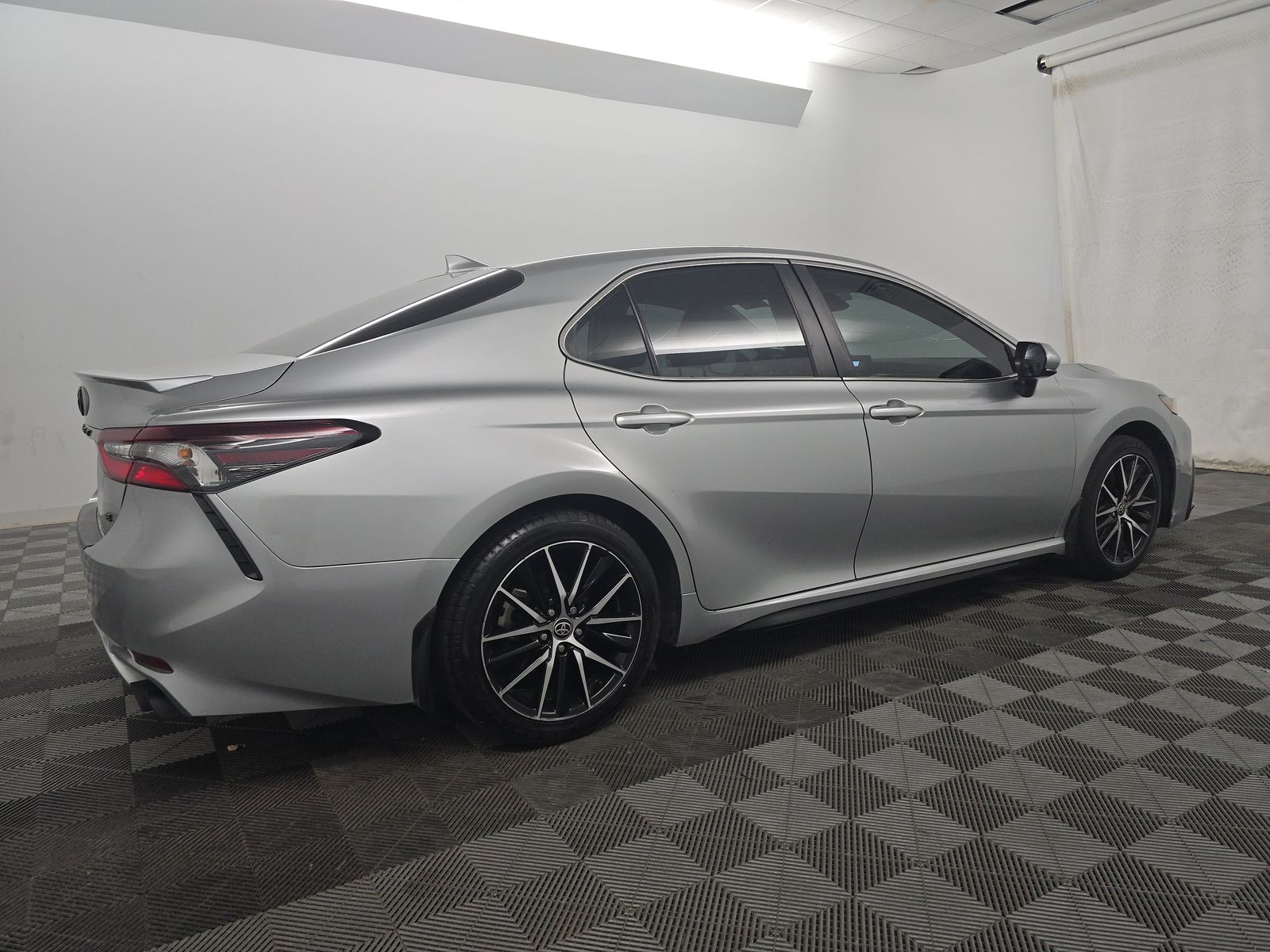 2021 Toyota Camry SE FWD