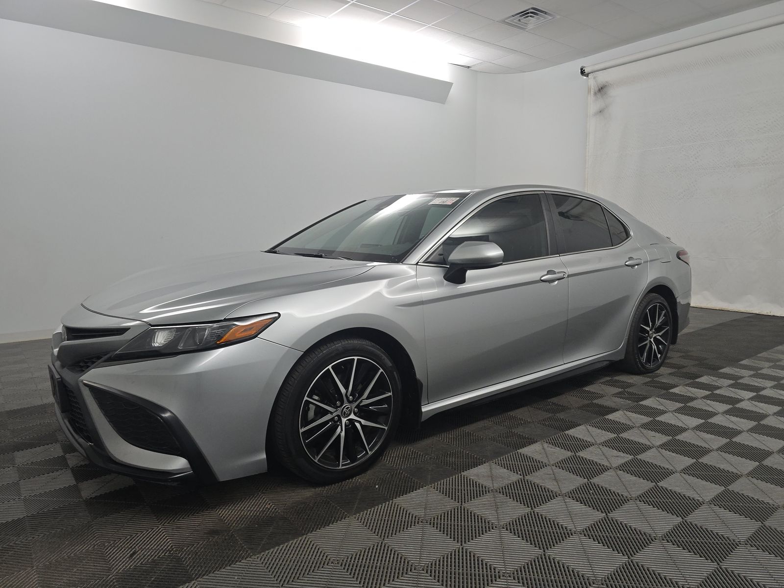 2021 Toyota Camry SE FWD