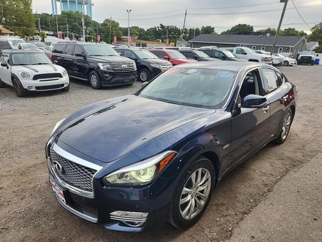 2015 INFINITI Q70 Hybrid