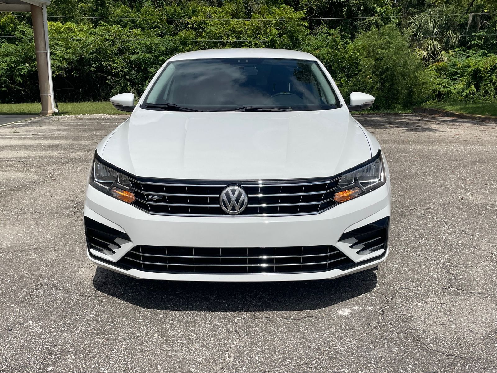 2017 Volkswagen Passat 1.8T R-Line FWD