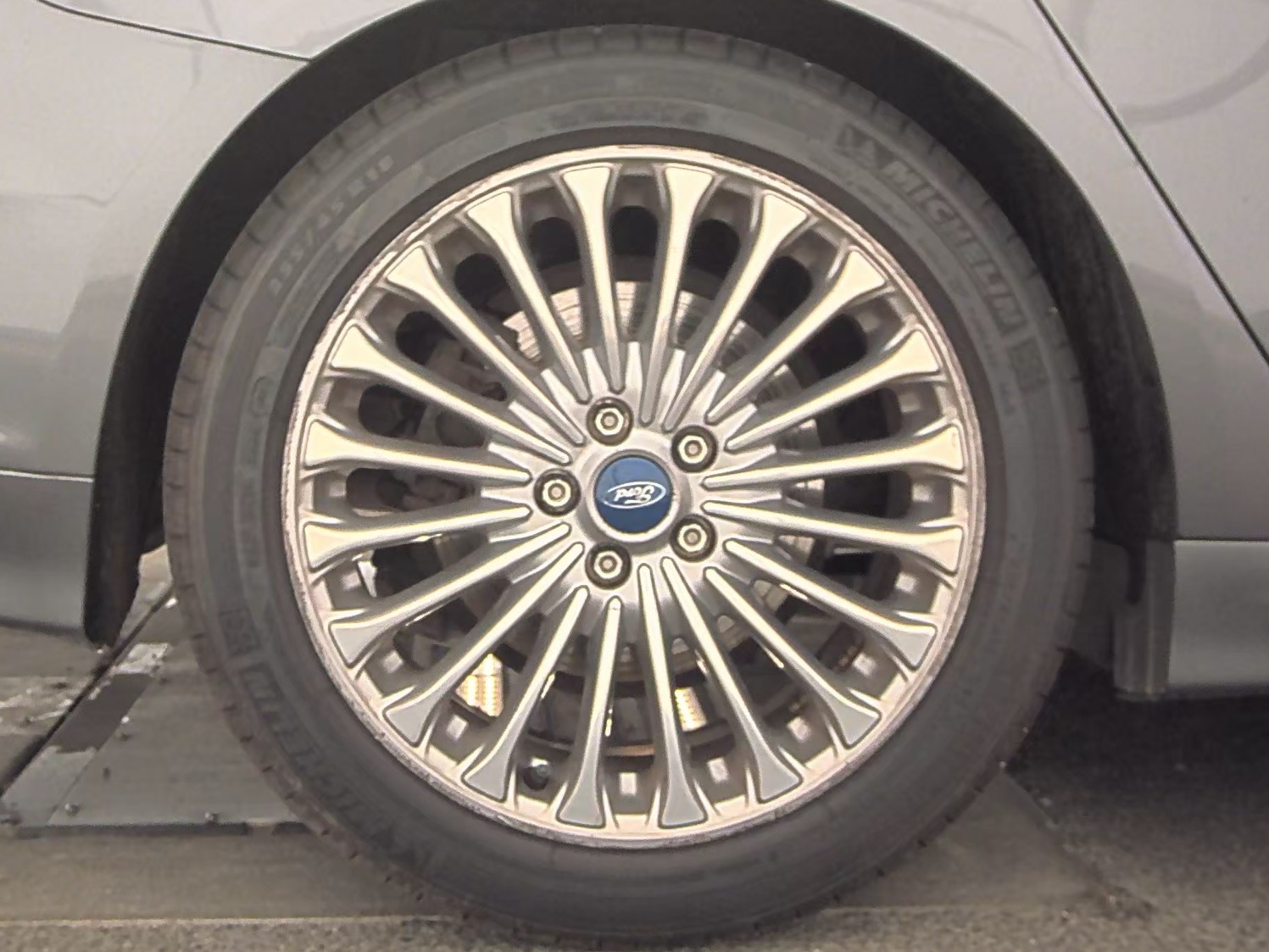 2014 Ford Fusion Hybrid Titanium FWD