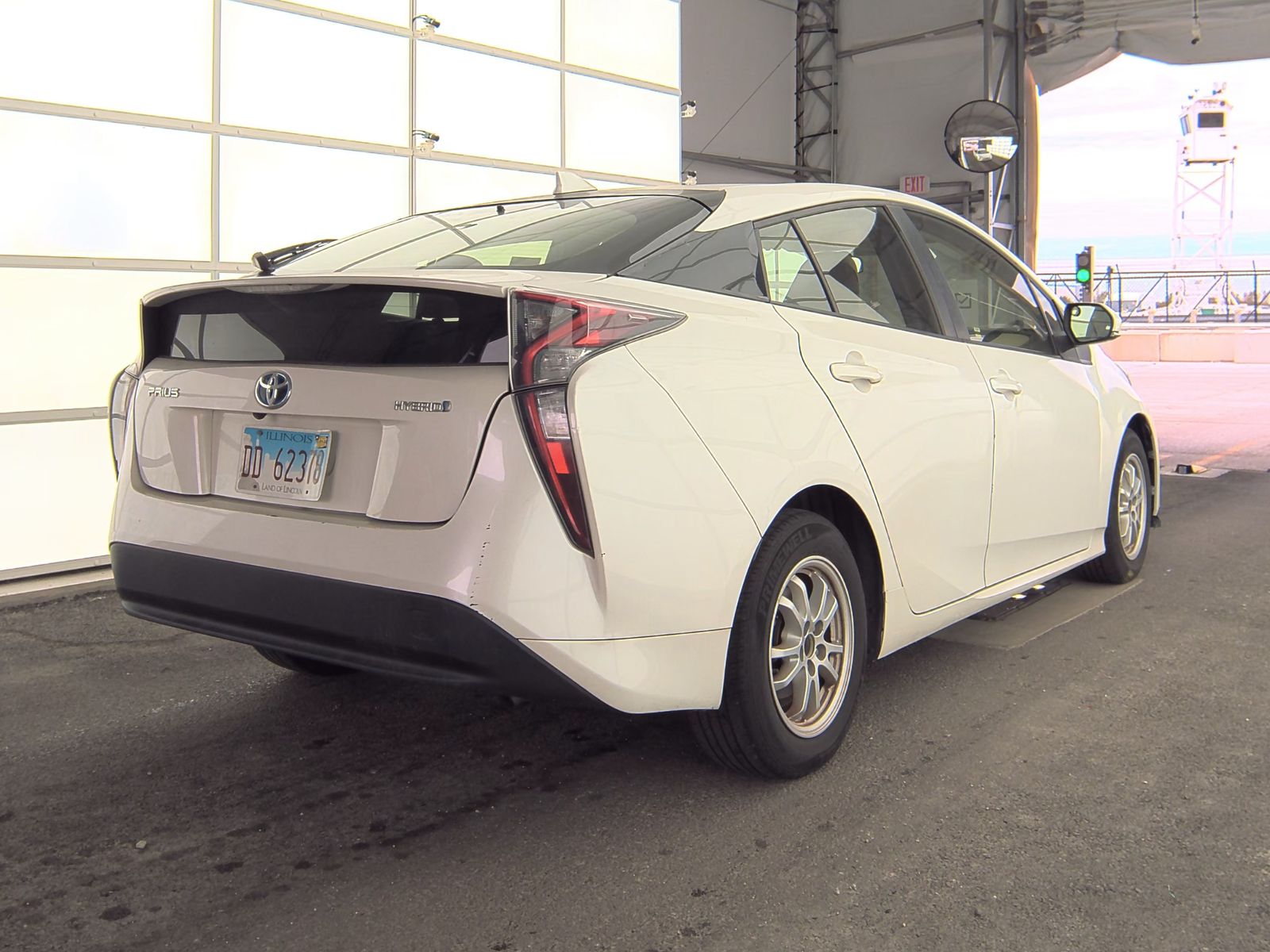 2016 Toyota Prius Two FWD