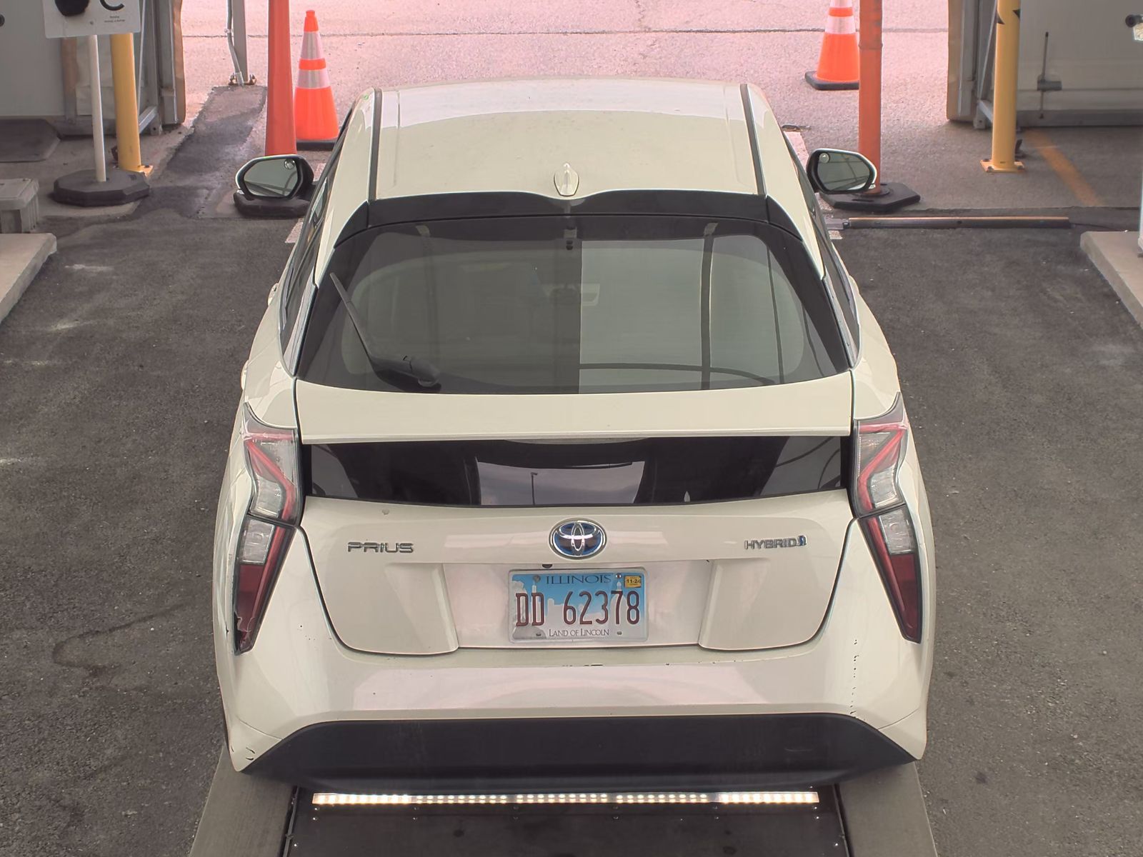 2016 Toyota Prius Two FWD