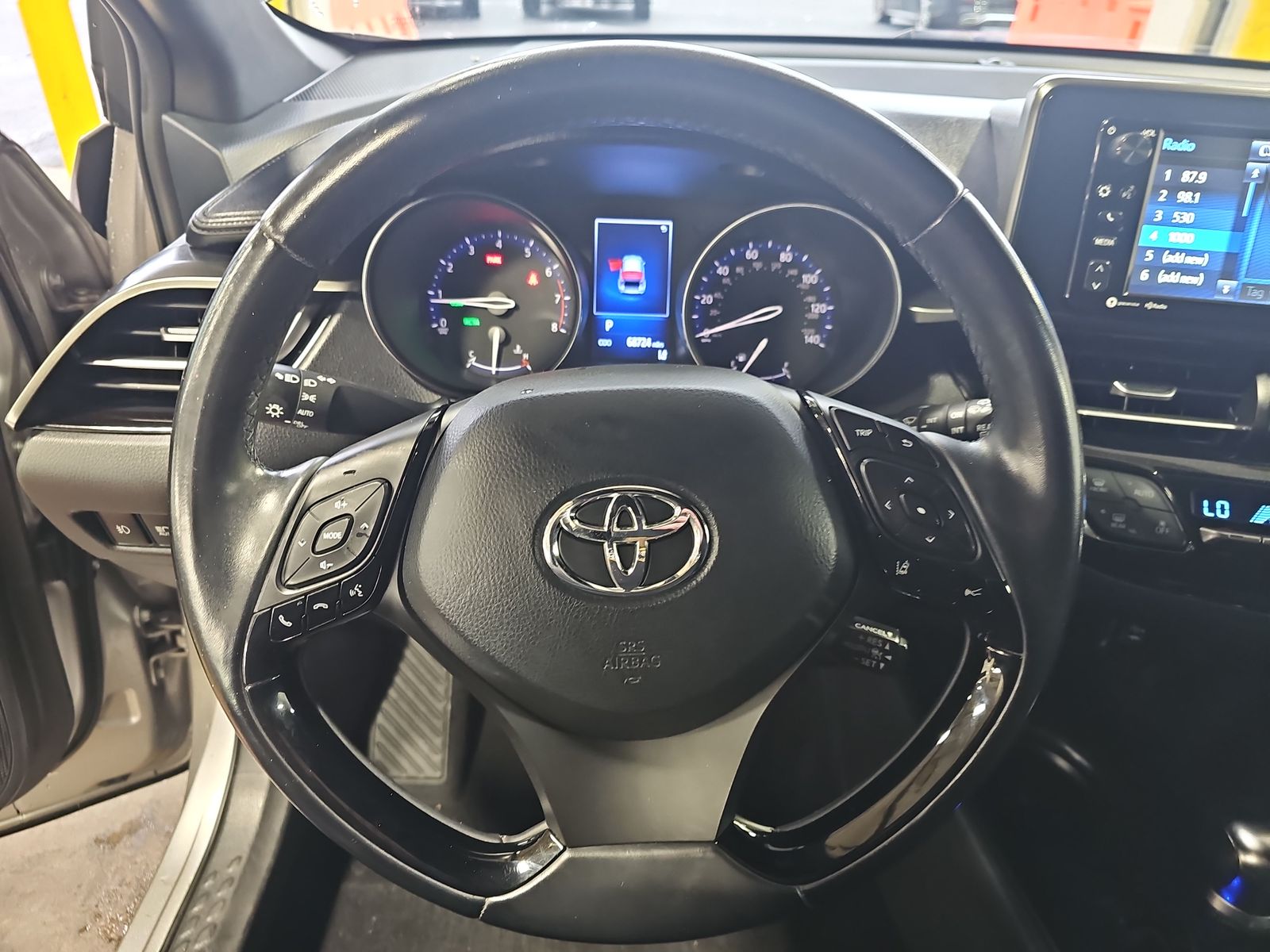 2018 Toyota C-HR XLE Premium FWD