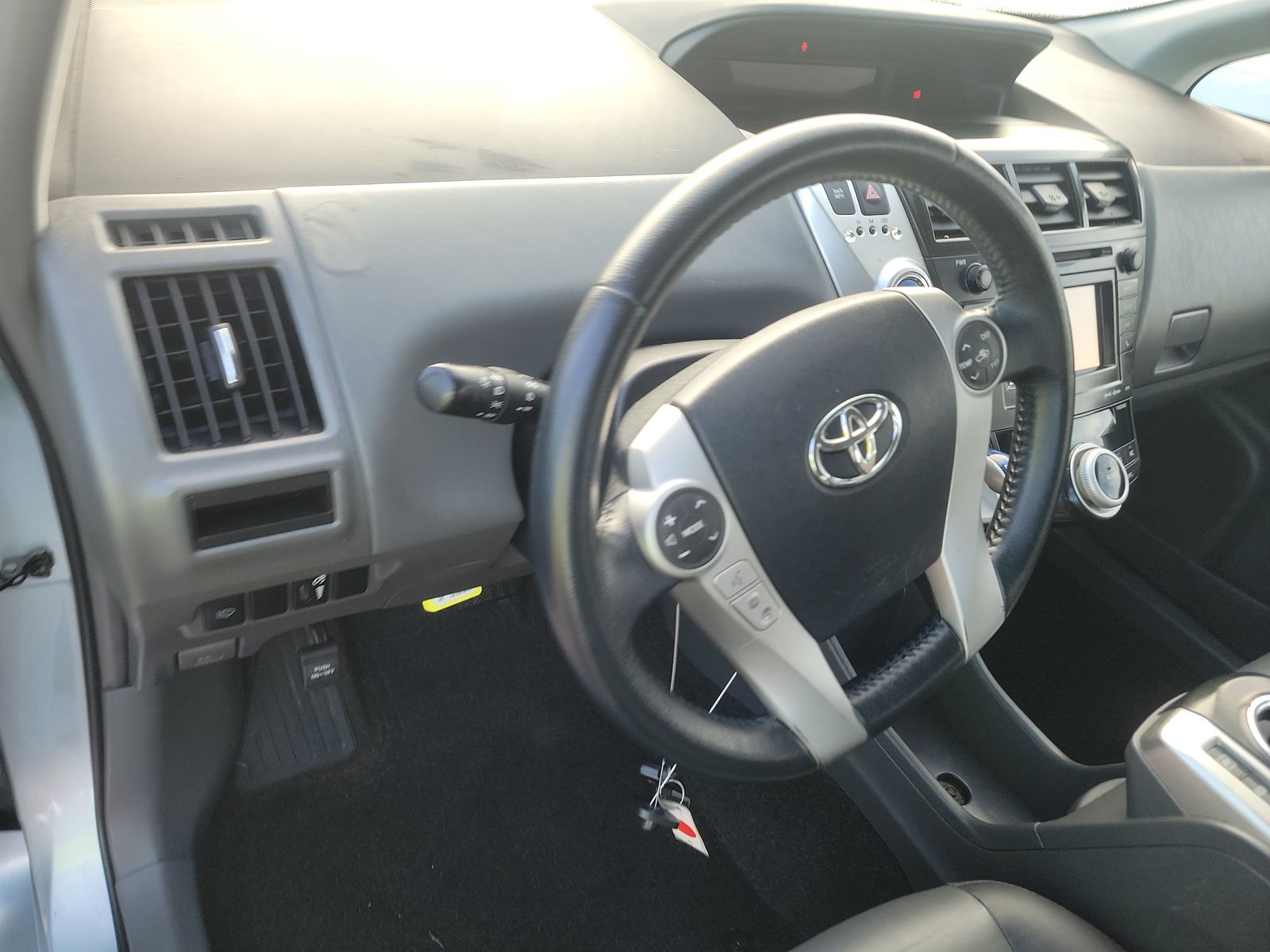 2013 Toyota Prius v Five FWD