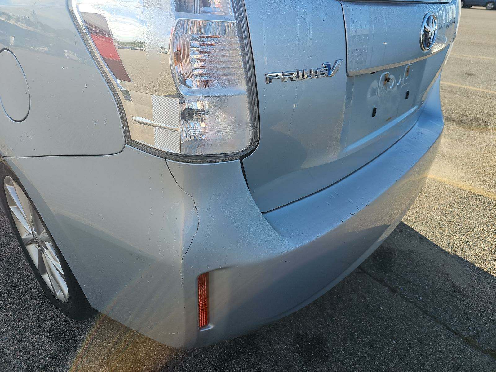 2013 Toyota Prius v Five FWD