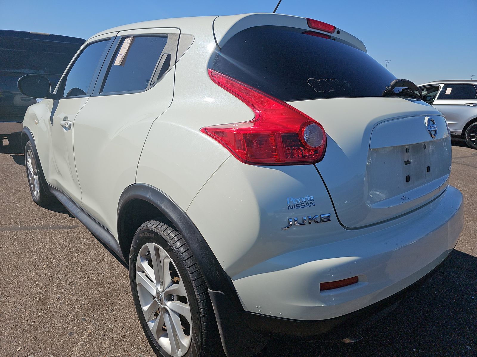 2011 Nissan JUKE SV FWD