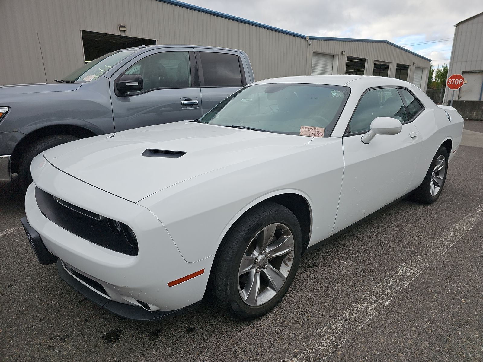 2019 Dodge Challenger SXT RWD