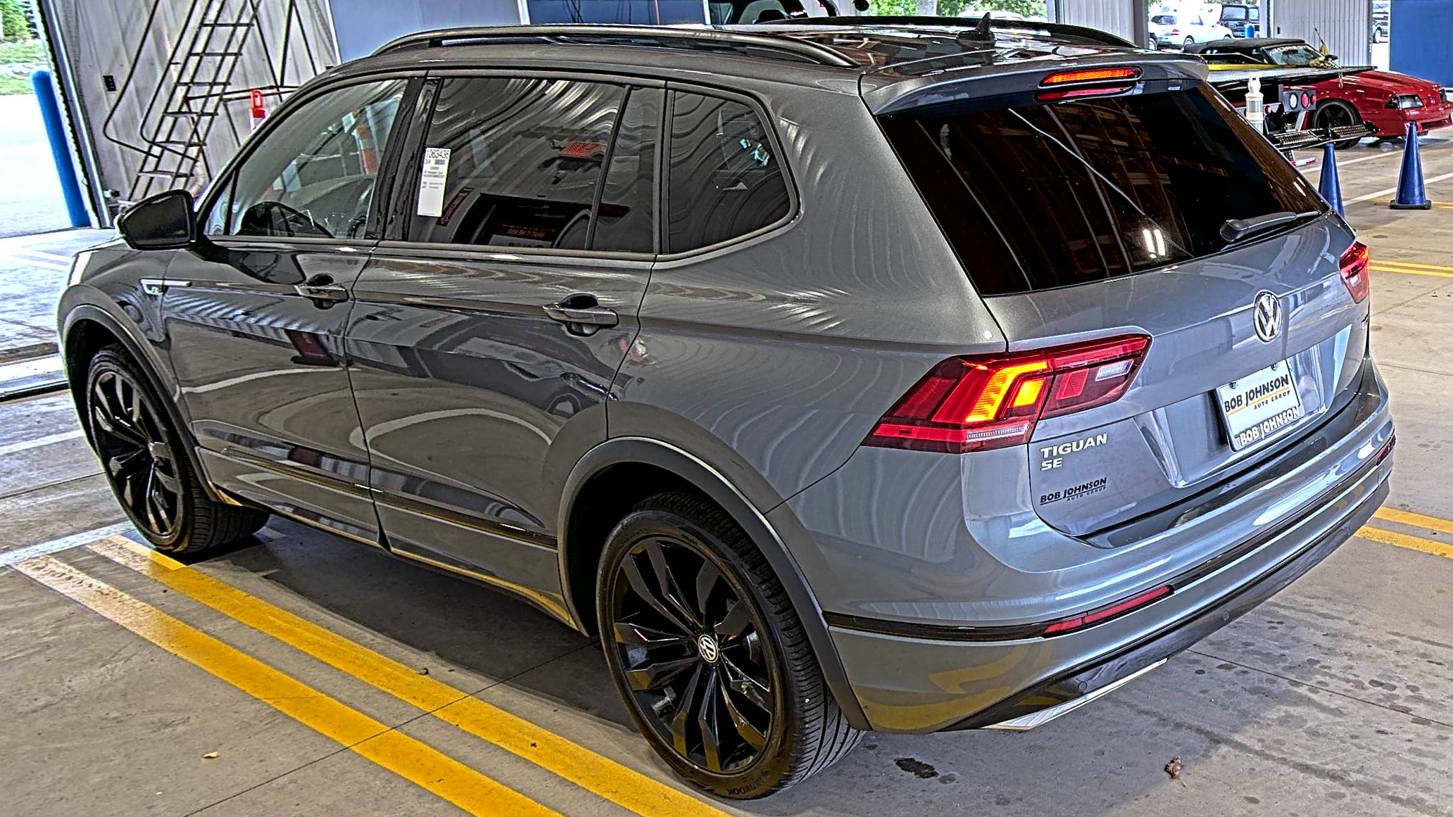 2021 Volkswagen Tiguan 2.0T SE R-Line Black AWD