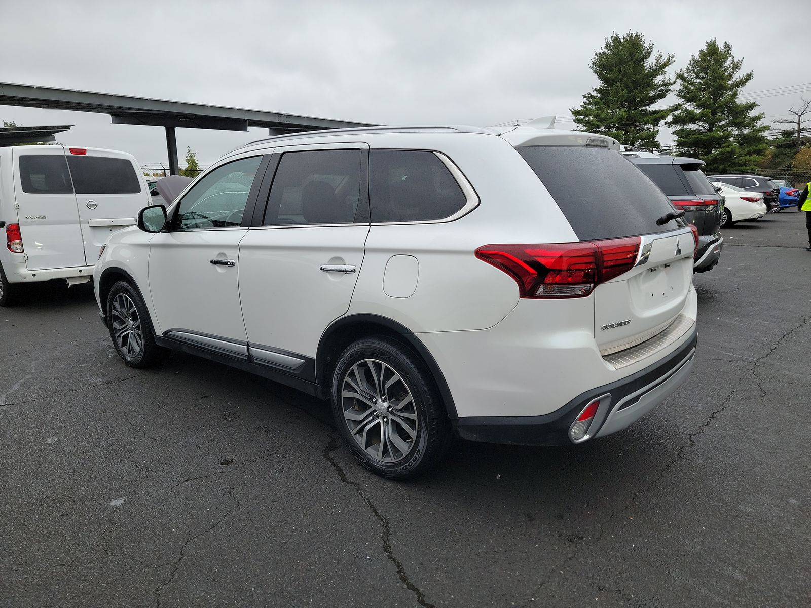 2020 Mitsubishi Outlander SEL FWD