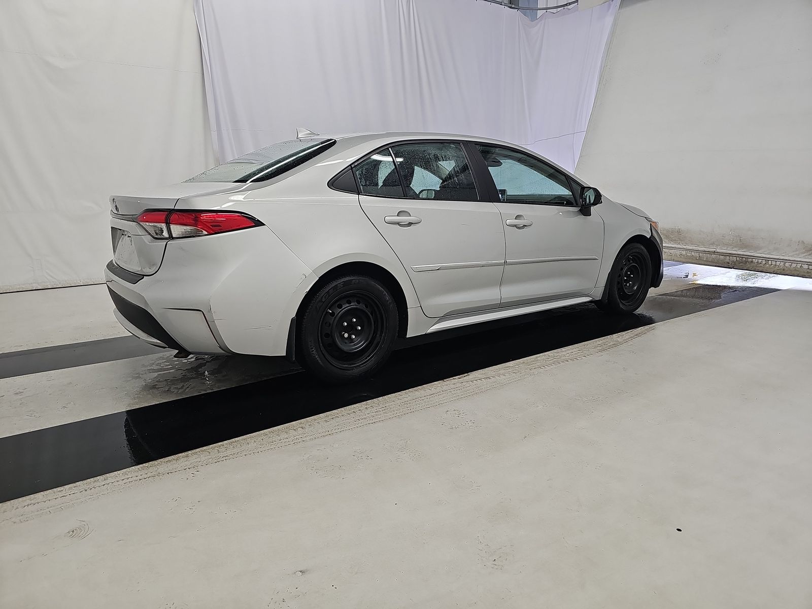 2020 Toyota Corolla LE FWD