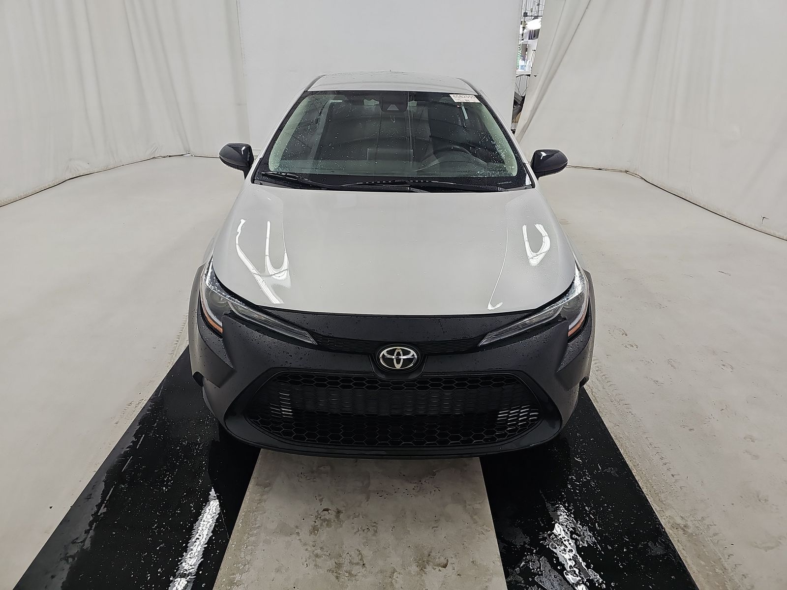 2020 Toyota Corolla LE FWD