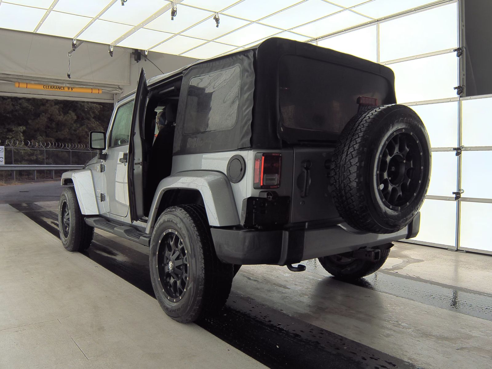 2018 Jeep Wrangler JK Unlimited Sahara AWD