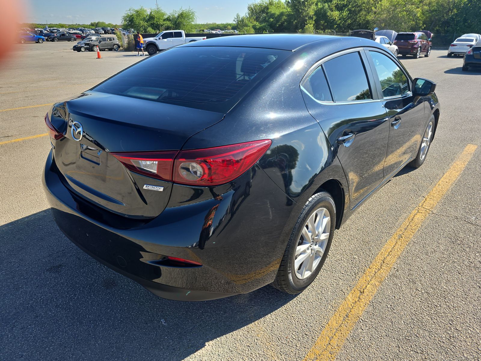 2017 MAZDA MAZDA3 Sport FWD