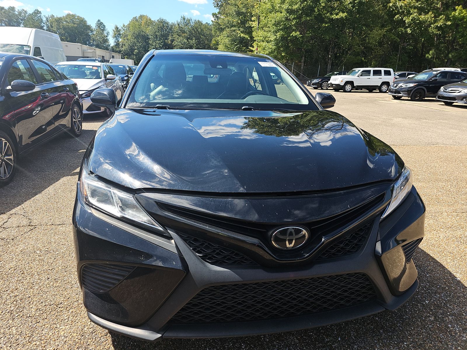 2020 Toyota Camry SE Nightshade FWD