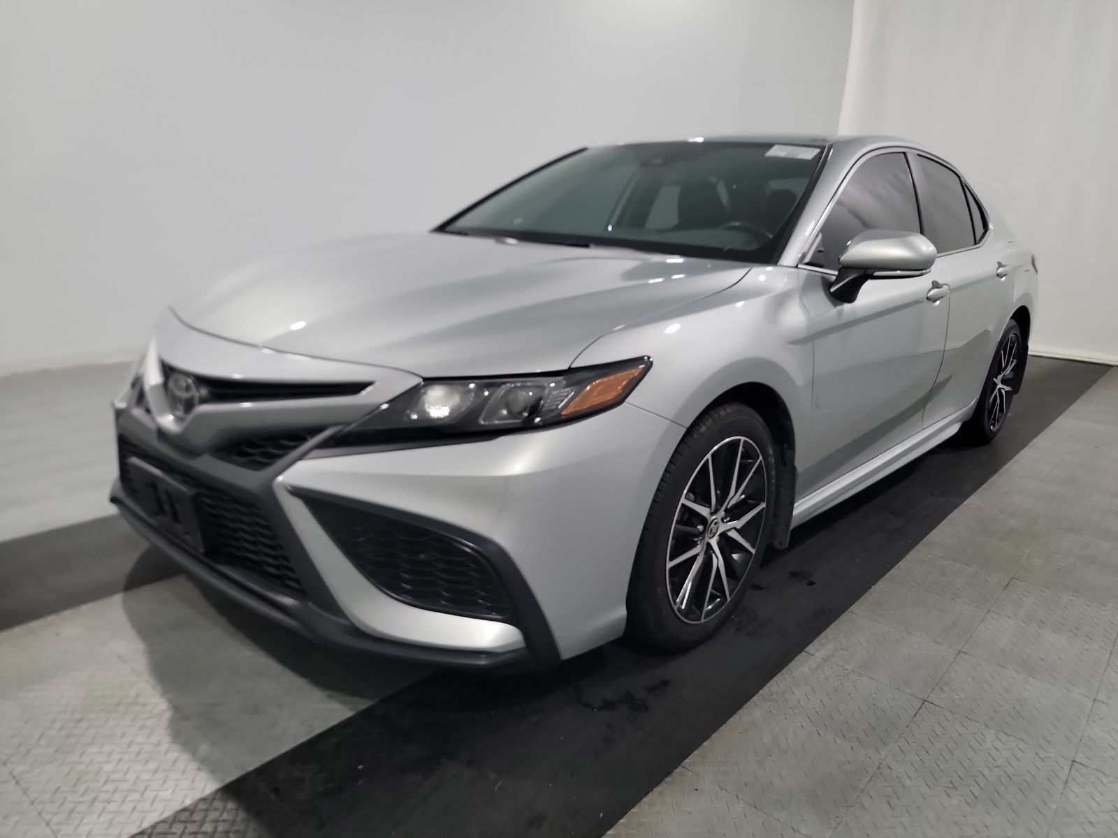 2022 Toyota Camry SE FWD