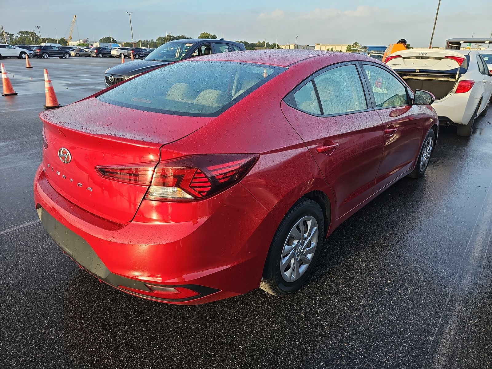 2020 Hyundai Elantra SE FWD