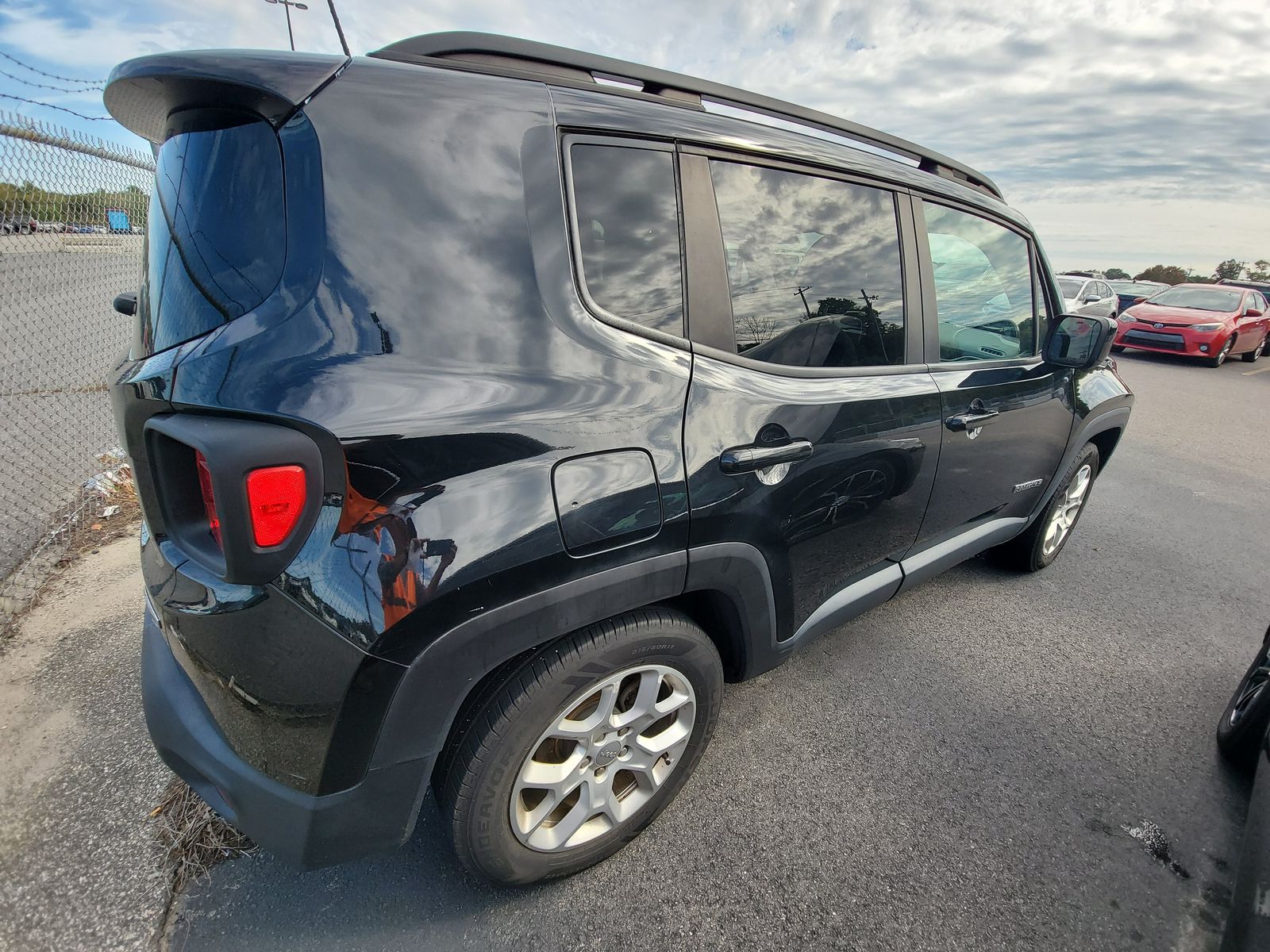 2018 Jeep Renegade Latitude FWD