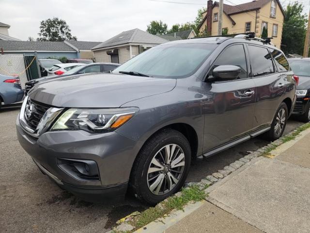 2019 Nissan Pathfinder SV