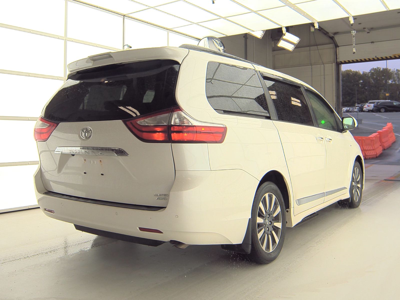 2018 Toyota Sienna Limited Premium AWD