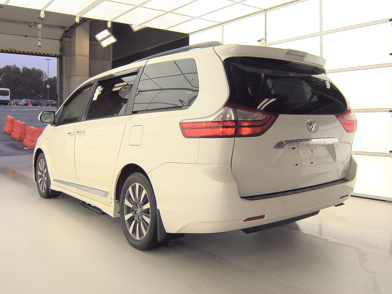 2018 Toyota Sienna Limited Premium AWD