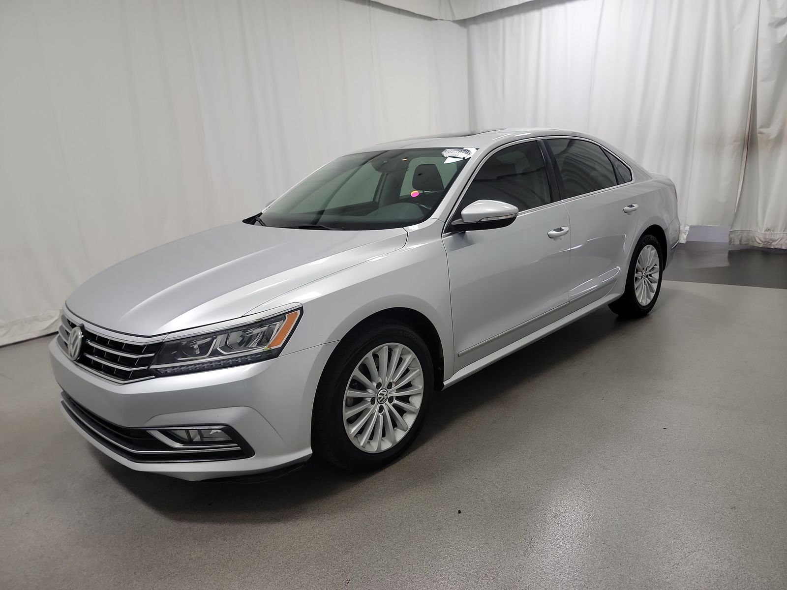 2016 Volkswagen Passat 1.8T SE FWD